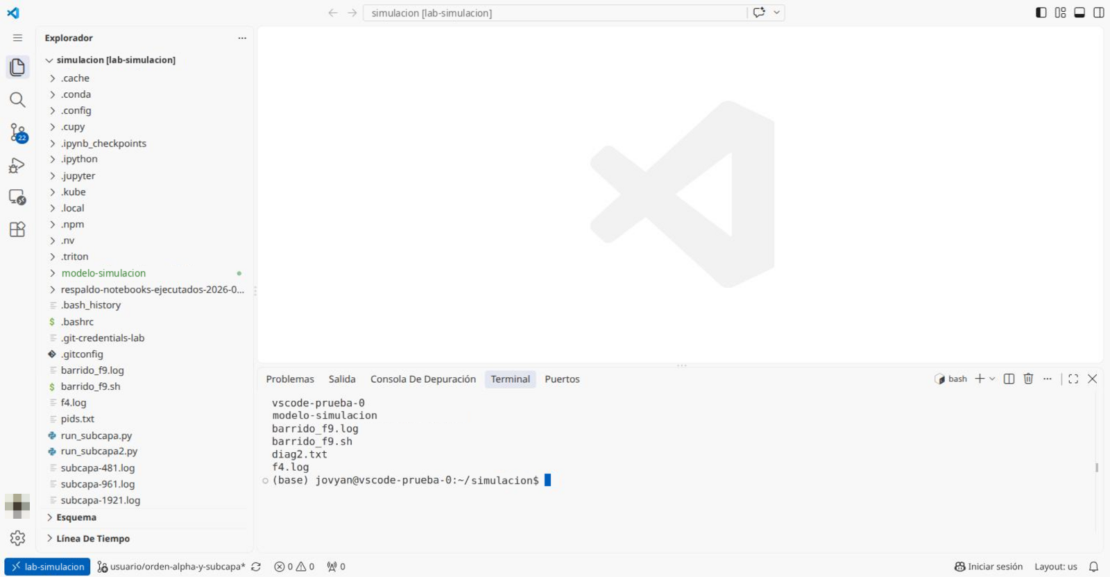 VS Code conectado por túnel al notebook, con el nombre del túnel en la barra de estado